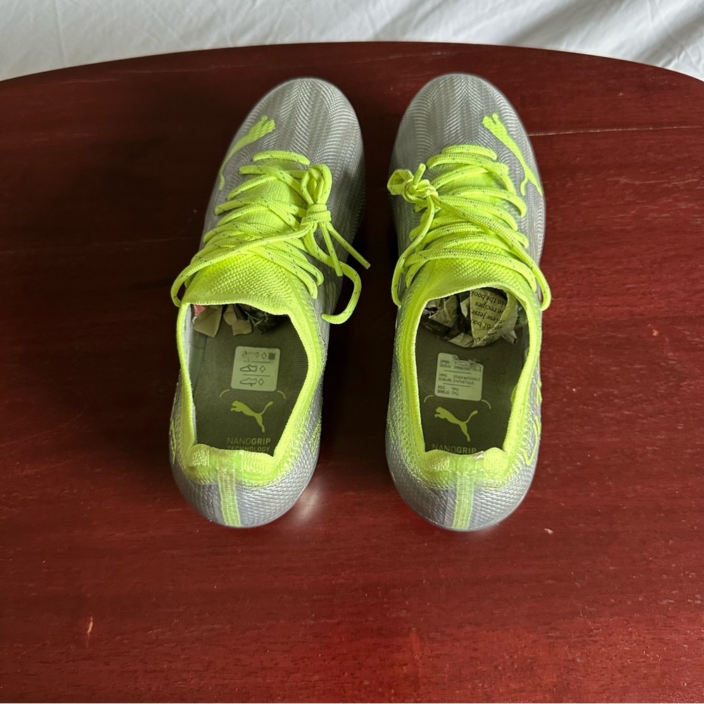Puma Ultra 1.4 FG Cleats Women’s size 6.5 in Metallic Silver and Neon Yellow - Picture 3 of 8